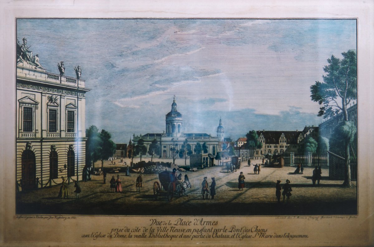 Image of Vue de la Place d’Armes prise du côté de la Ville Neuve, en passant parle Pont des Chiens avec l’Eglise du Dome, la vieille Bibliotheque et une partie du Chateau, et l’Eglise Ste Marie dans l’éloignement. Berlin