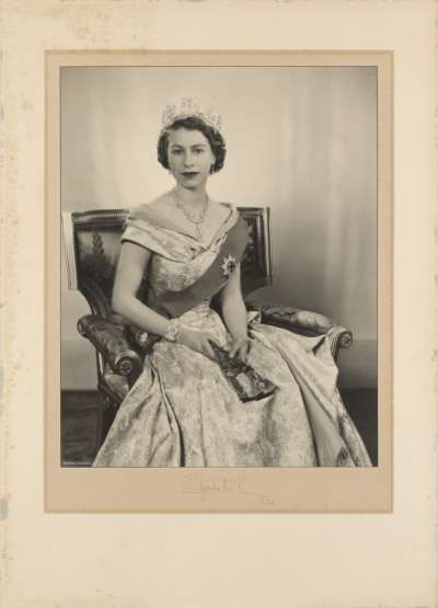 Image of HM Queen Elizabeth II (1926-2022) Queen Regnant